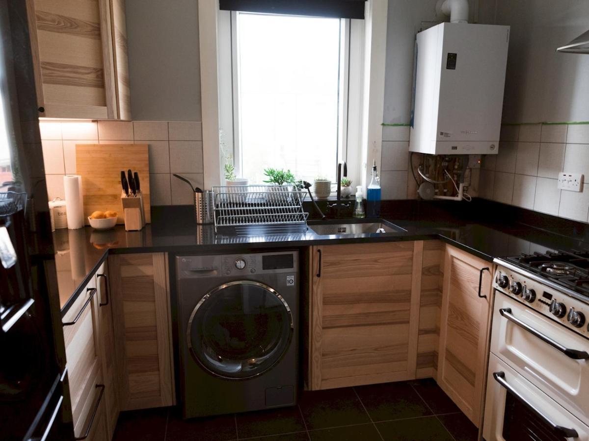 Pass The Keys Cozy Two Bed Flat Near Glasgow Airport & Paisley Exterior foto